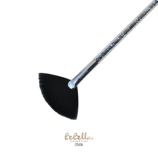 Bebella FAN BLING BRUSH - D506 - BEAUTY CREATIONS